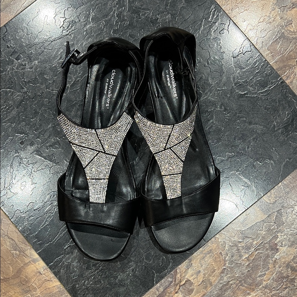 Cloud Walkers By Avenue Black Sandals with Crystal Embellishments 10W